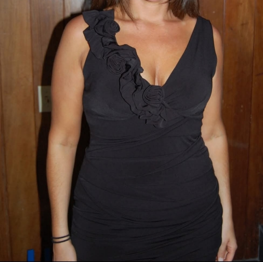 LIKE NEW Valerie Bertinelli Women's Elegant Black Dress ~ Size 10
